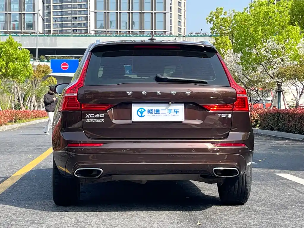 Volvo XC60 2019 — фото 4