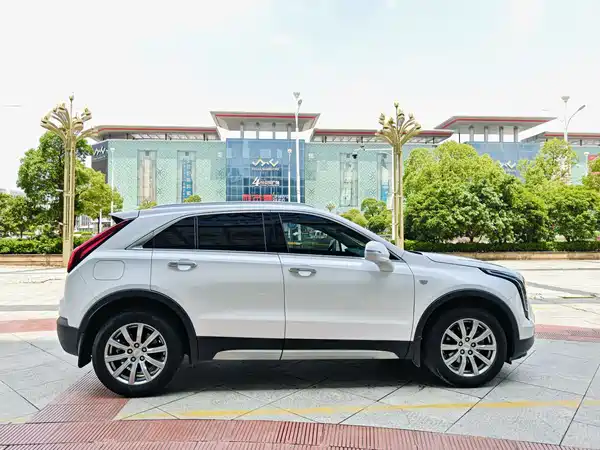 Cadillac XT4 2021