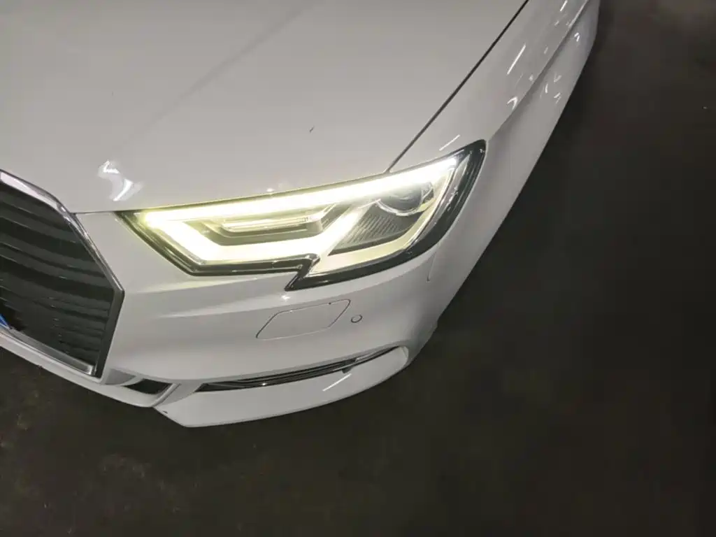 Audi A3 2018 — фото 24