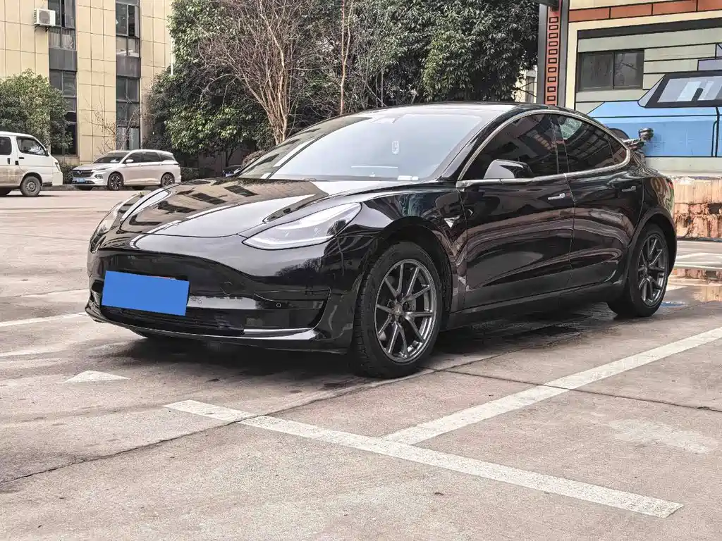 Tesla Model 3 2020 — фото 1