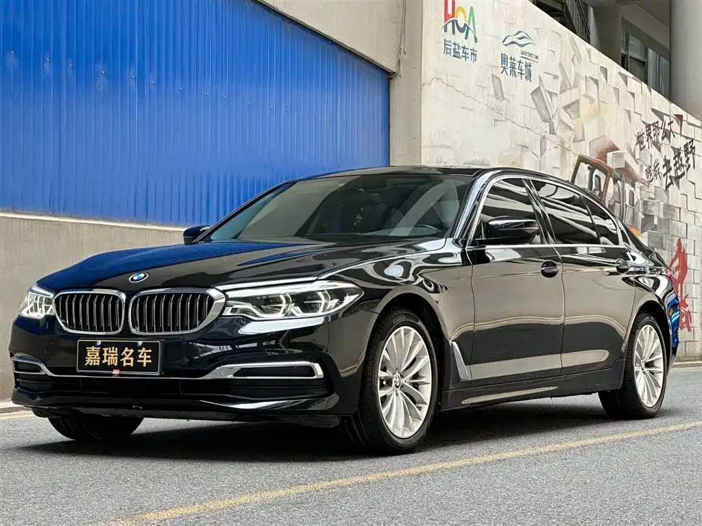 BMW 5 Series 2020 — фото 1