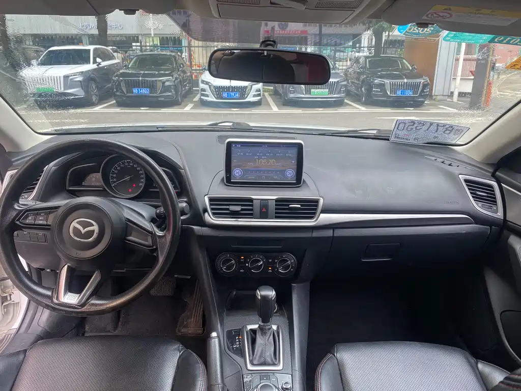 Mazda 3 Axela 2017 — фото 10