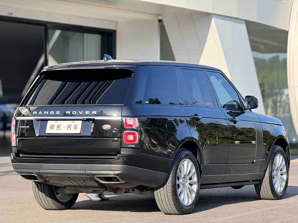 Land Rover Range Rover 2021 — фото 12