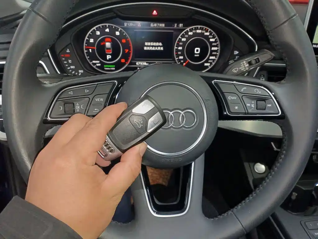 Audi A4L 2020 — фото 9