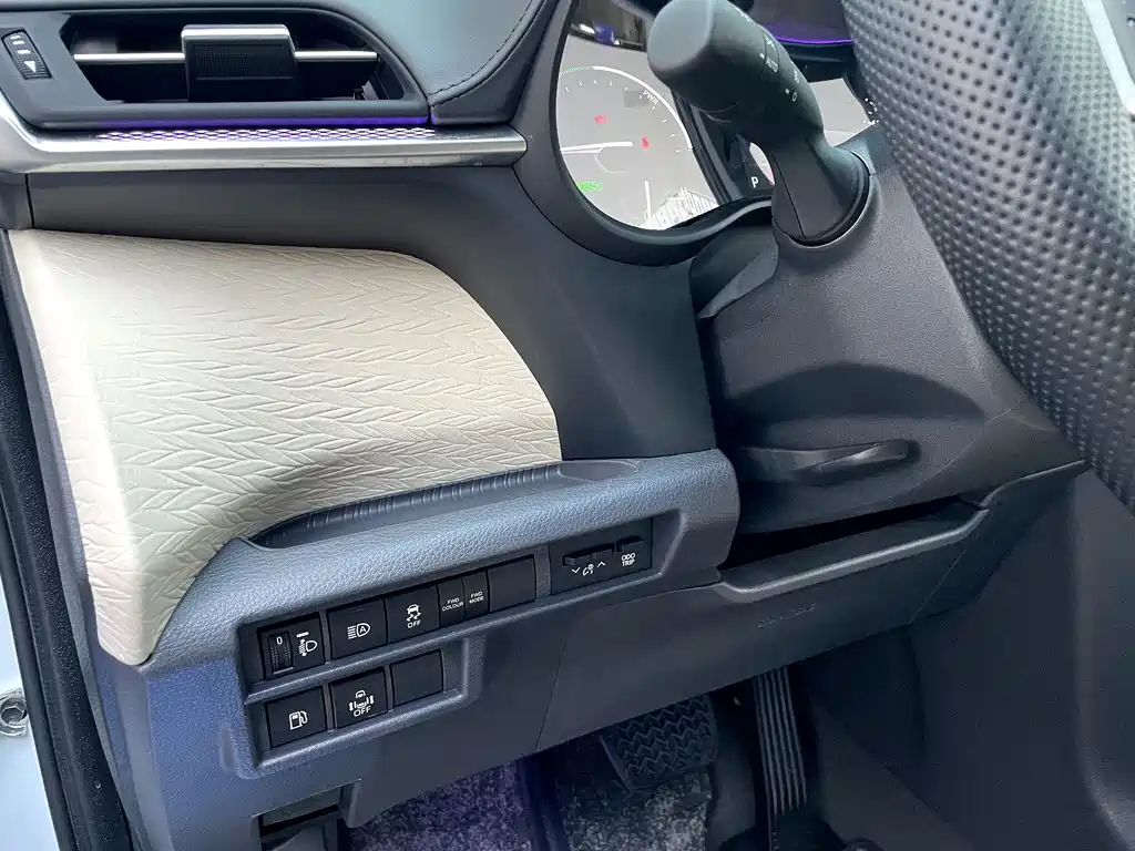 Toyota Sienna 2025 — фото 20
