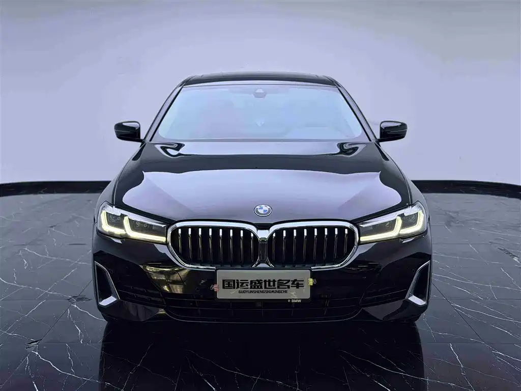 BMW 5 Series 2021 — фото 2