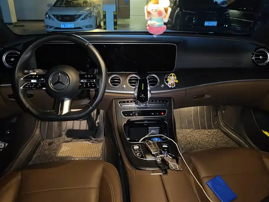 Mercedes-Benz E-Class 2022 — фото 12