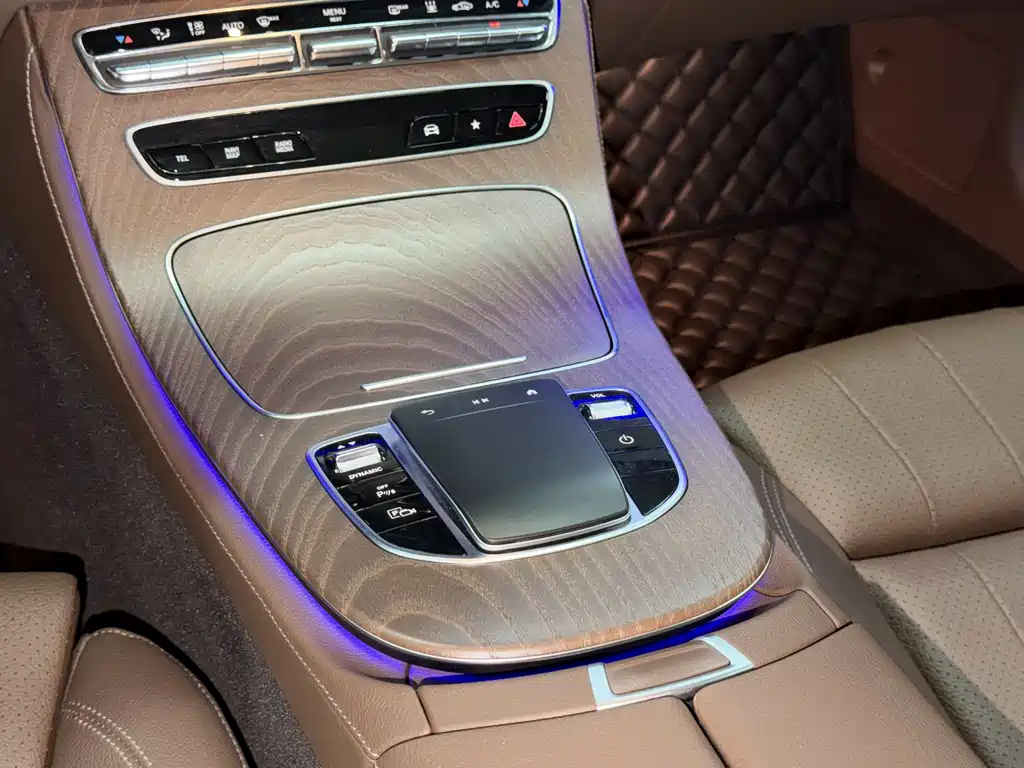 Mercedes-Benz E-Class New Energy 2022 — фото 15