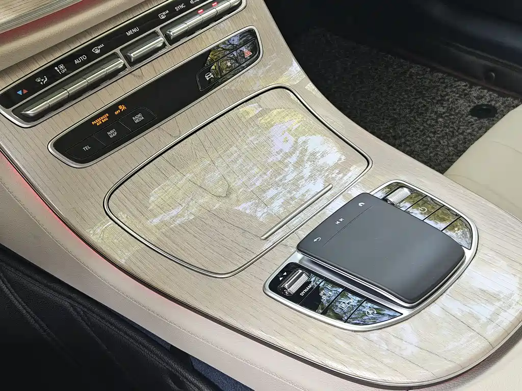 Mercedes-Benz E-Class 2023 — фото 12