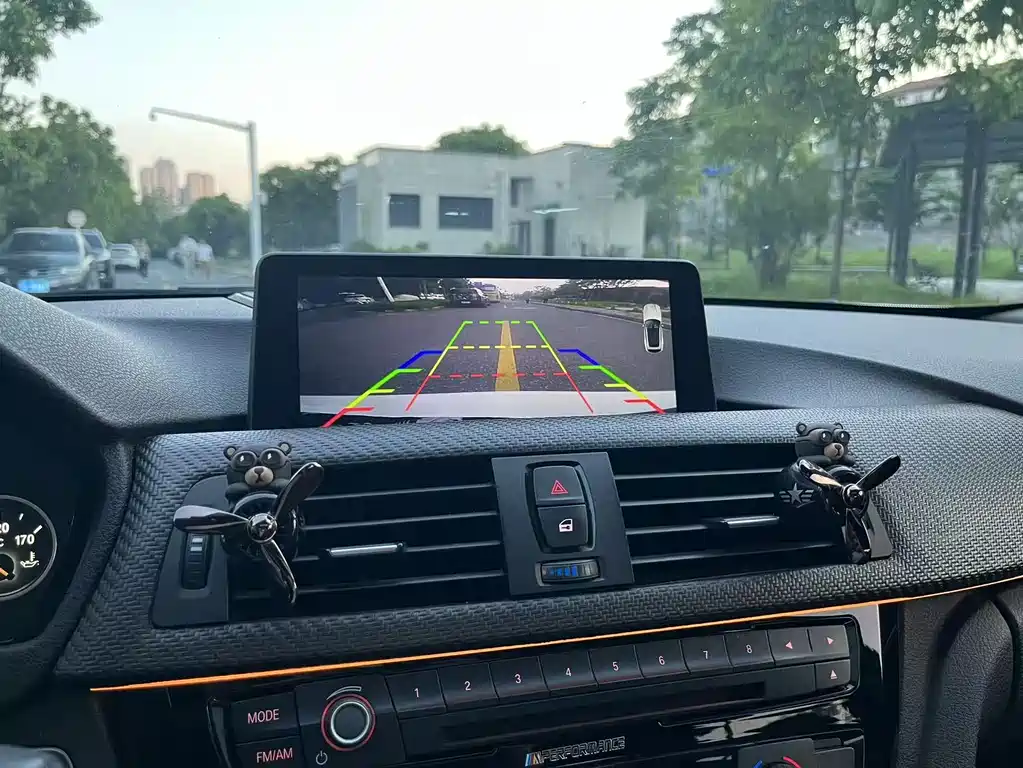 BMW 3 Series 2015 — фото 16