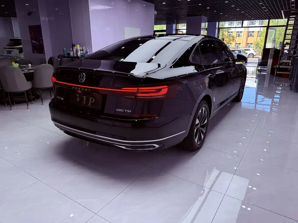 Volkswagen Passat 2023
