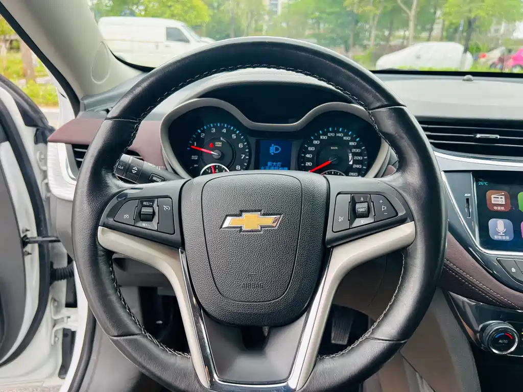 Chevrolet Malibu 2018 — фото 16