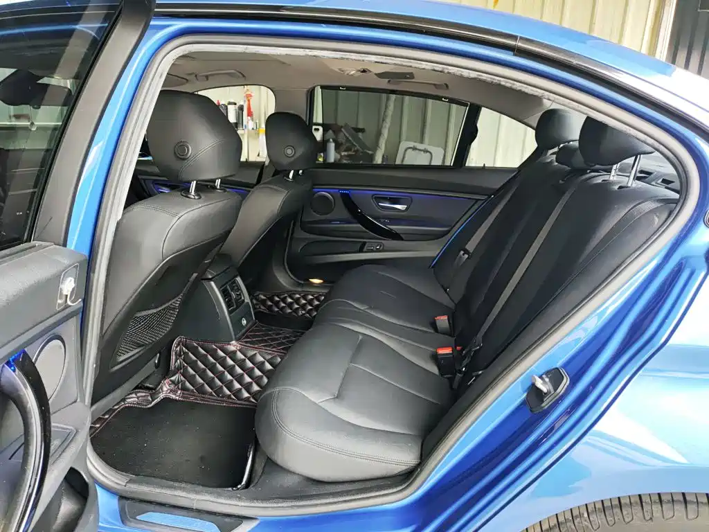 BMW 3 Series 2017 — фото 13