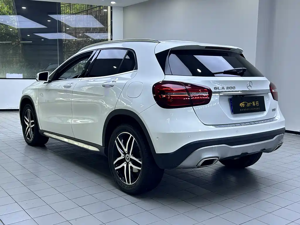 Mercedes-Benz GLA 2018 — фото 10