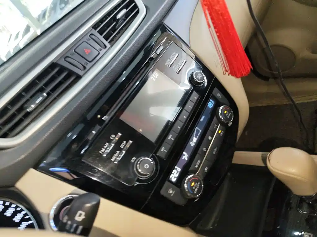 Nissan X-Trail 2016 — фото 13