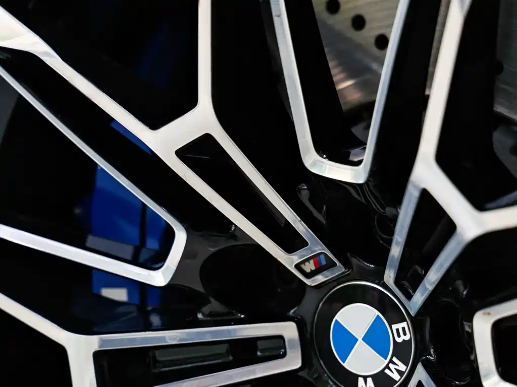 BMW M3 2024 — фото 10