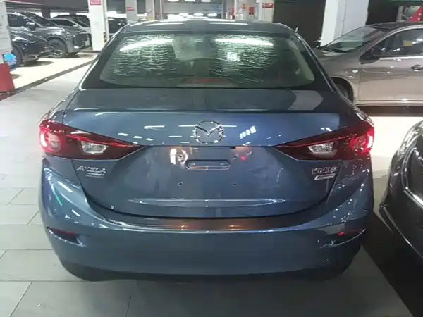 Mazda 3 Axela 2016