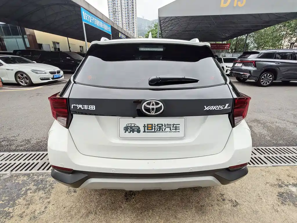 Toyota Yaris L 2023 — фото 26