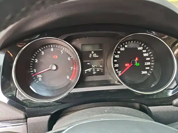 Volkswagen Sagitar 2019