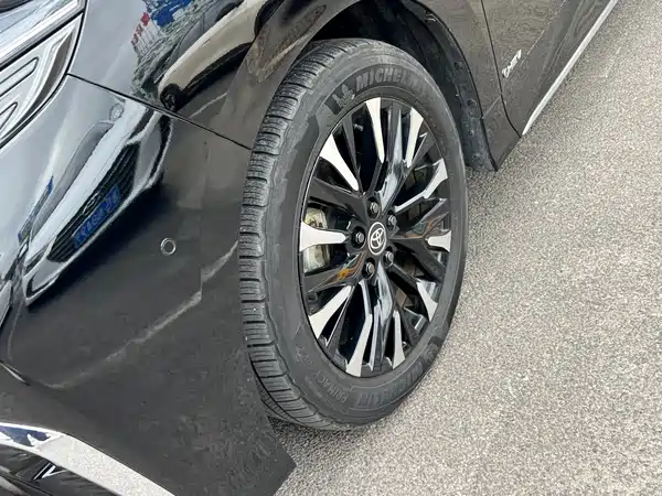 Toyota Alphard 2024