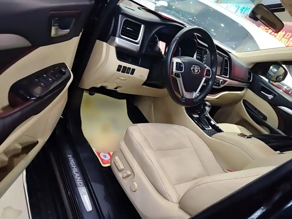 Toyota Highlander 2015 — фото 16