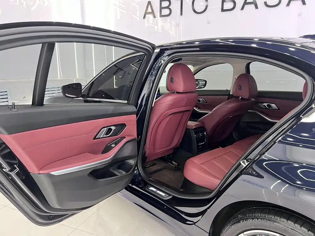 BMW 3 Series 2023 — фото 13