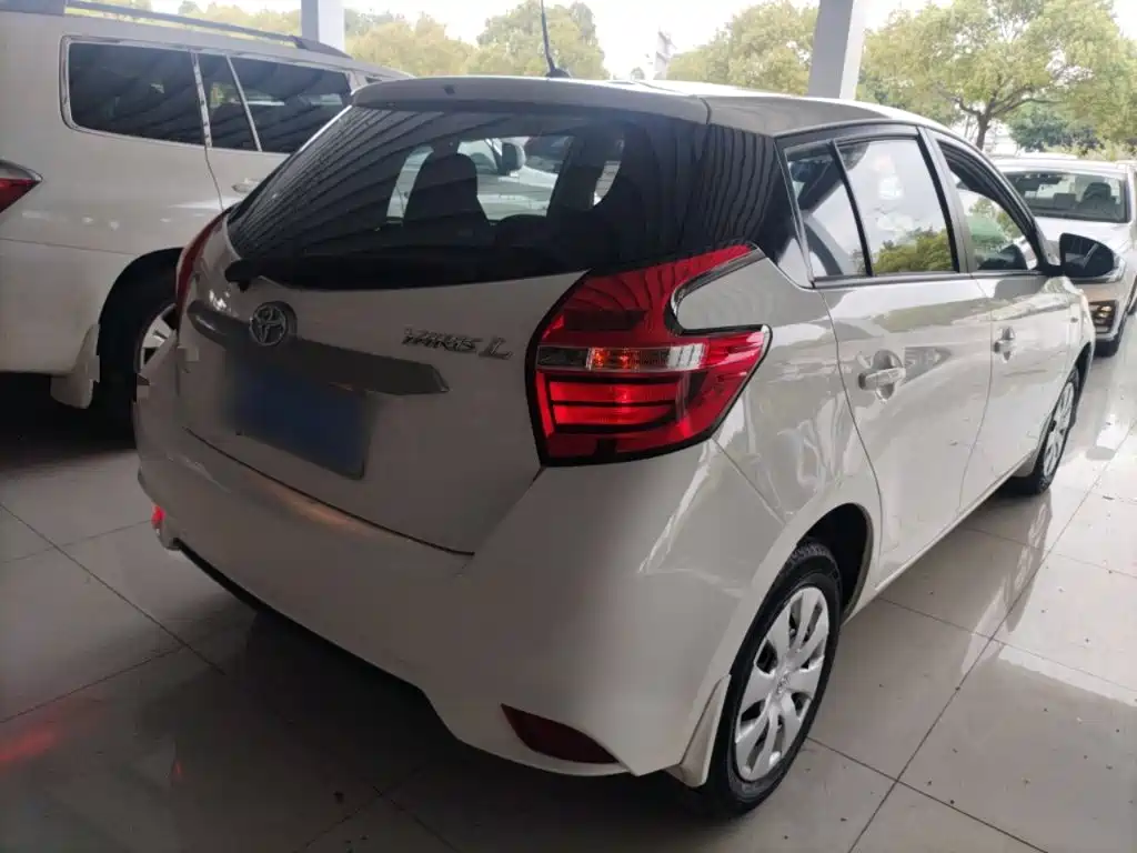 Toyota Yaris L 2019