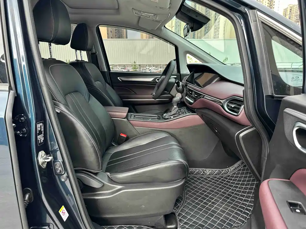 GAC Trumpchi M6 2022 — фото 23