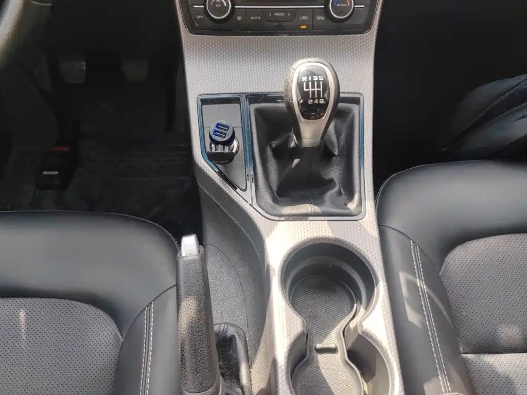 Geely Emgrand GS 2017 — фото 10