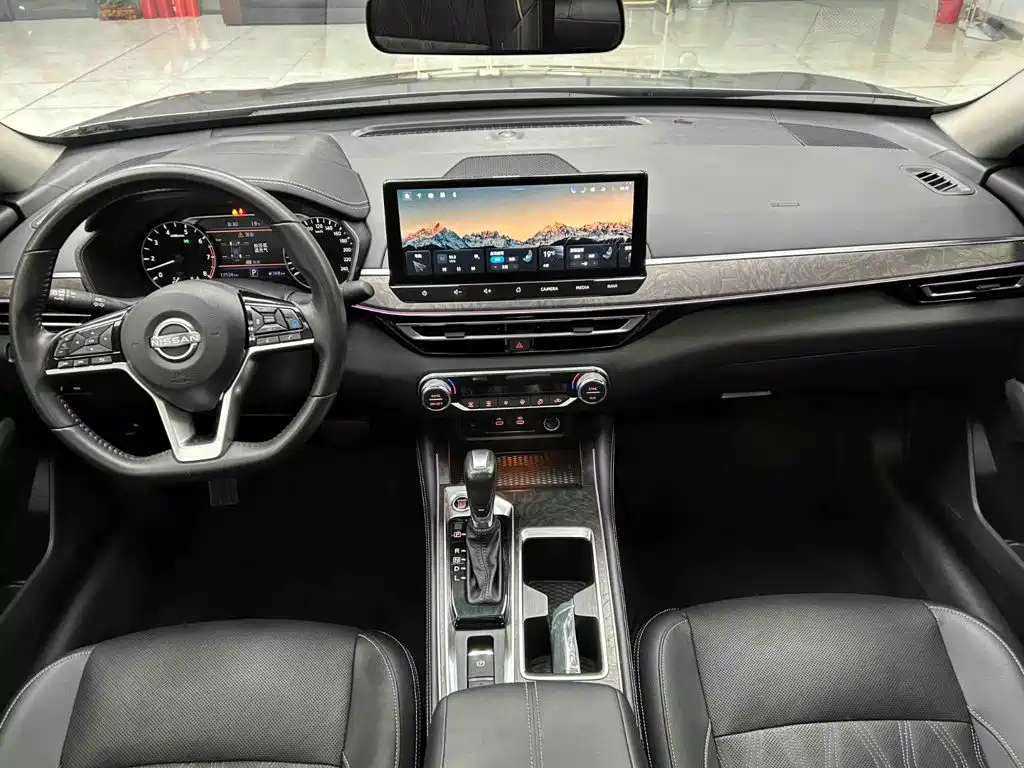 Nissan Teana 2022