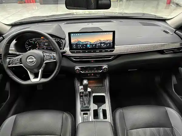 Nissan Teana 2022