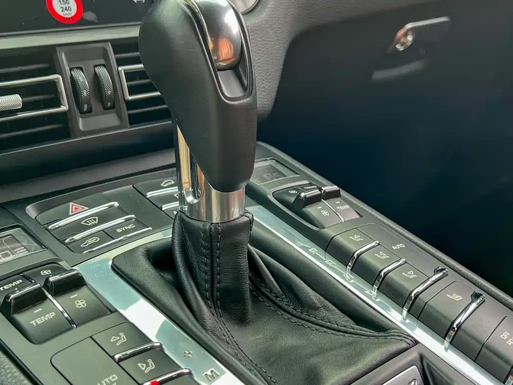 Porsche Macan 2015 — фото 9