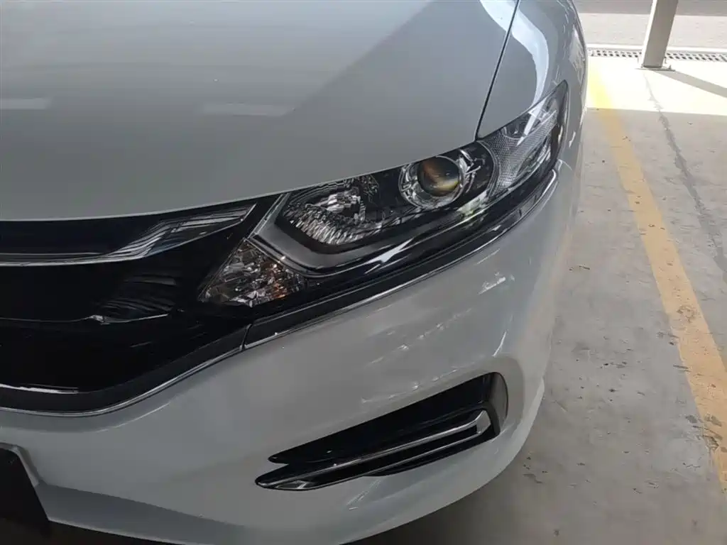 Honda Jade 2017 — фото 24