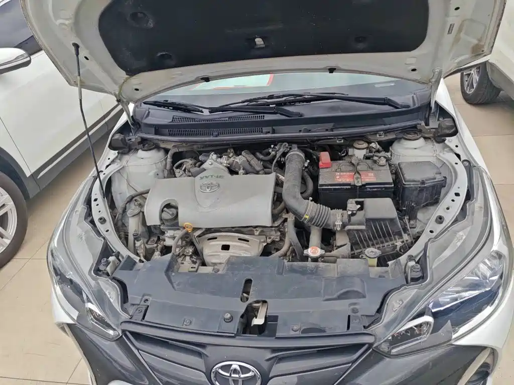 Toyota Yaris L 2020 — фото 16