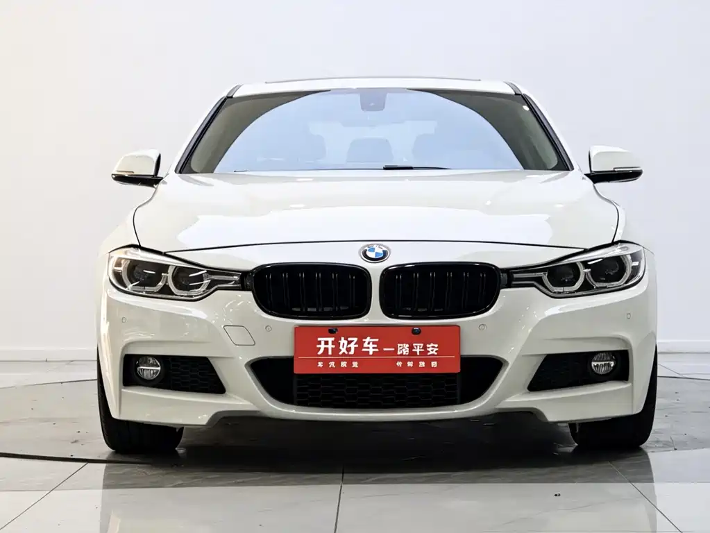 BMW 3 Series 2018 — фото 1