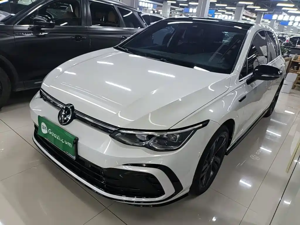 Volkswagen Golf 2021