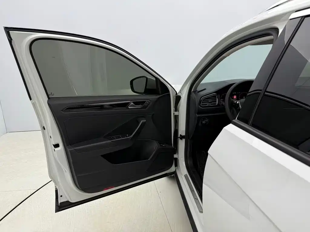 Volkswagen T-Roc 2022 — фото 21