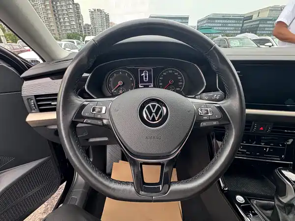 Volkswagen Passat 2021