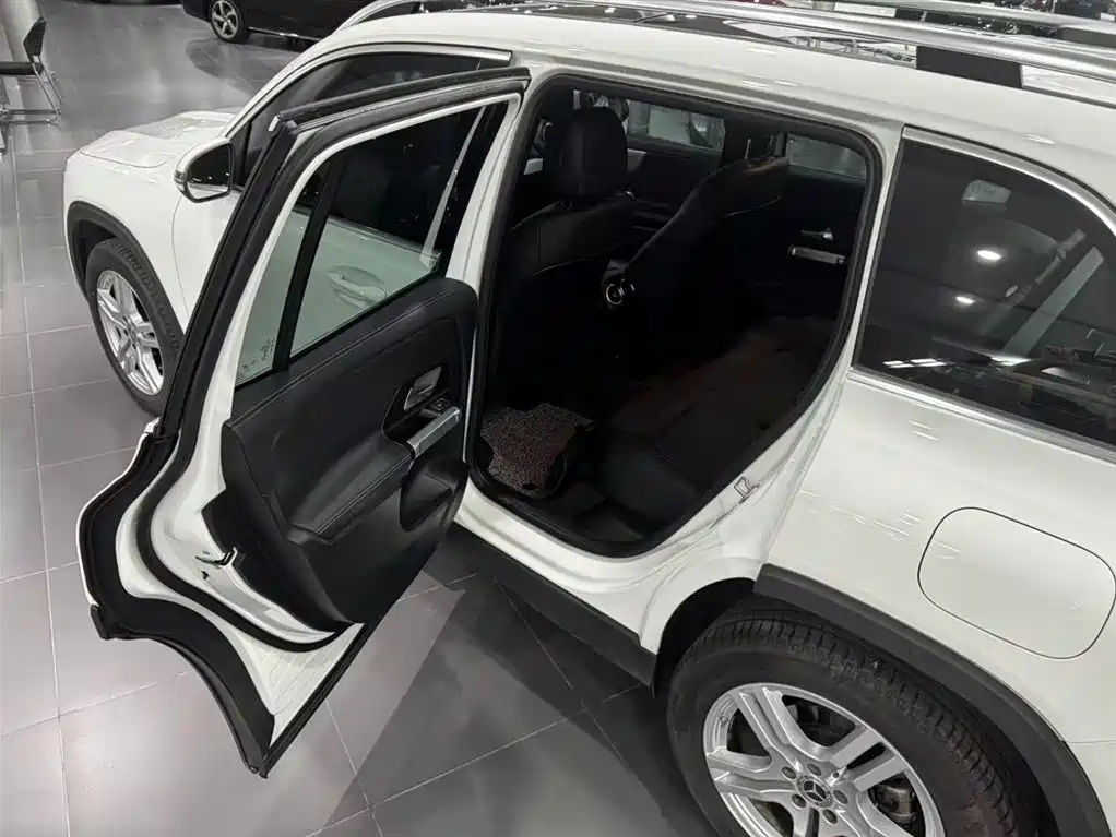 Mercedes-Benz GLB 2023 — фото 15