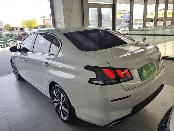 Peugeot 408 2020