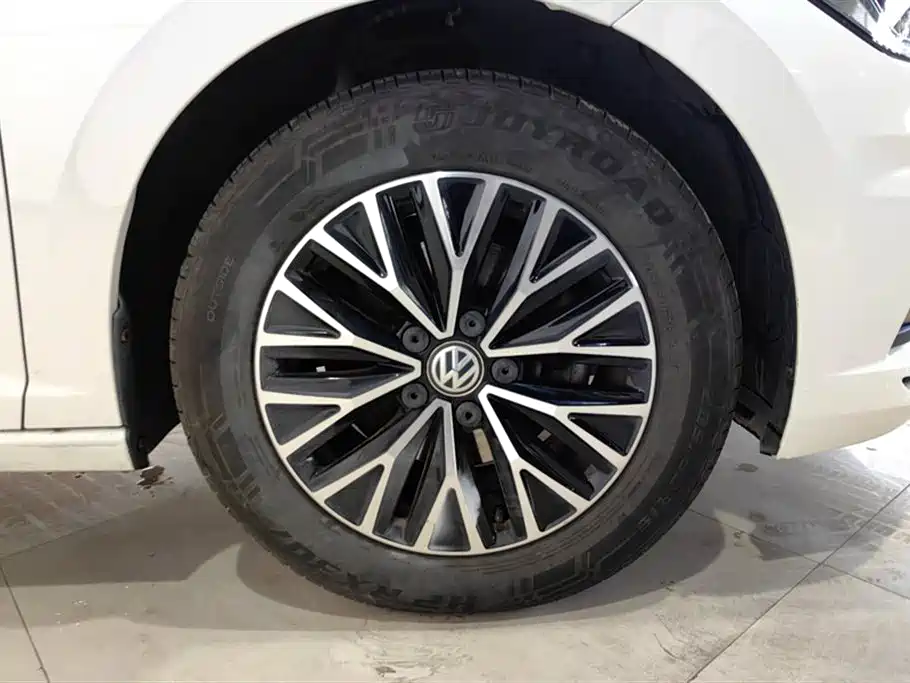 Volkswagen Sagitar 2021