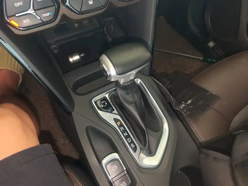 GAC Trumpchi GS4 2017 — фото 14