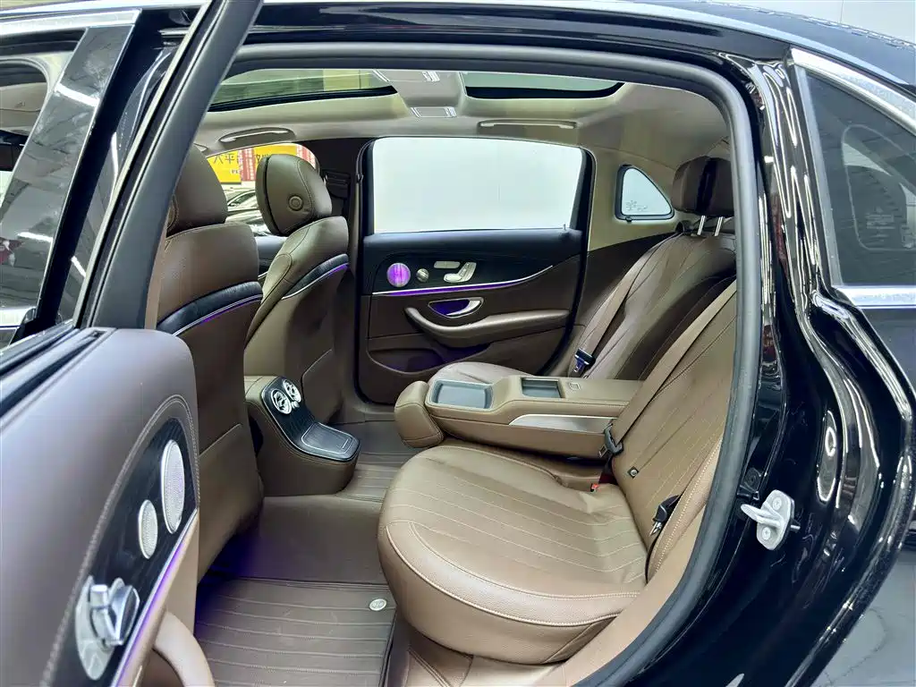 Mercedes-Benz E-Class 2021
