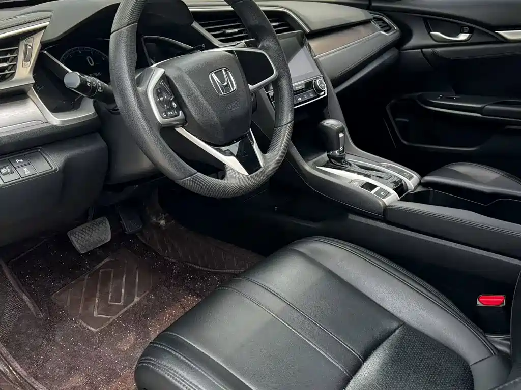 Honda Civic 2018 — фото 15