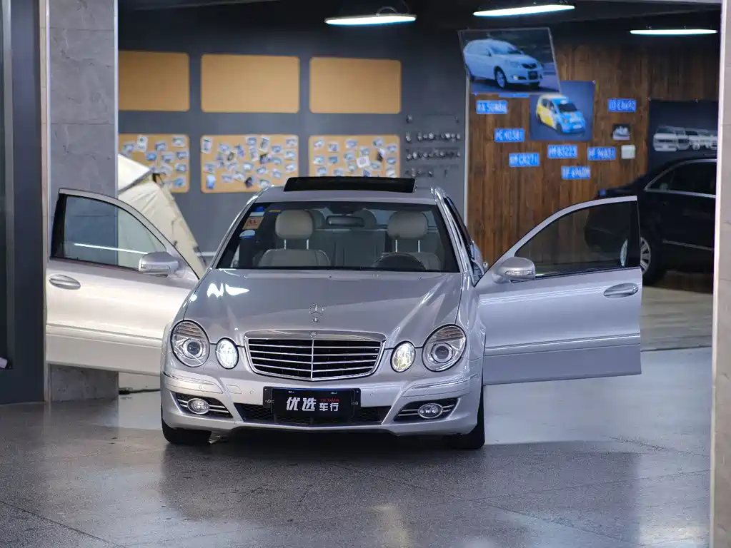 Mercedes-Benz E-Class 2009