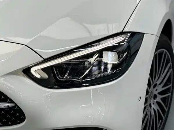 Mercedes-Benz C-Class 2024