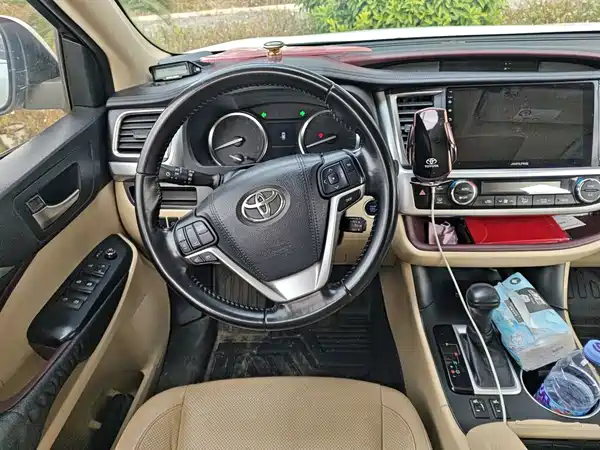 Toyota Highlander 2016