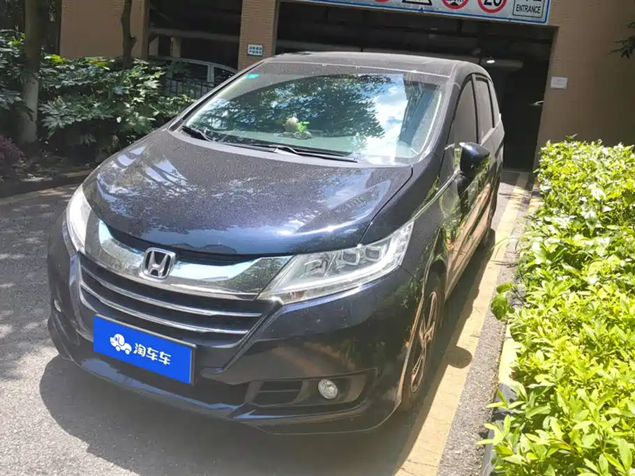 Honda Odyssey 2018 — фото 1