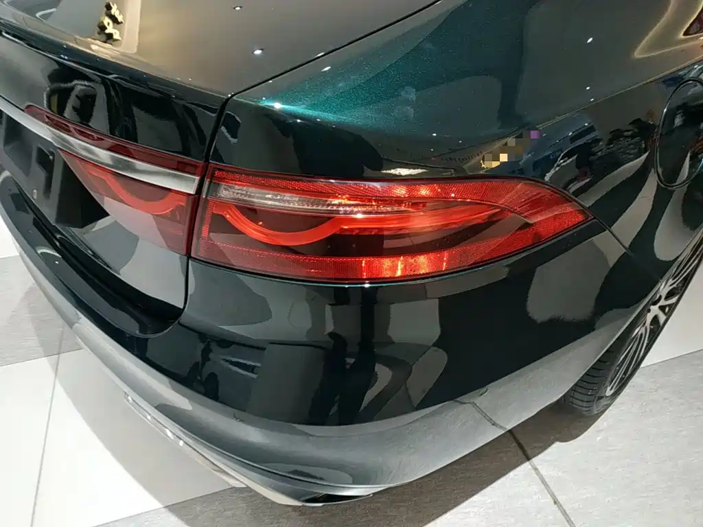 Jaguar XFL 2022 — фото 8