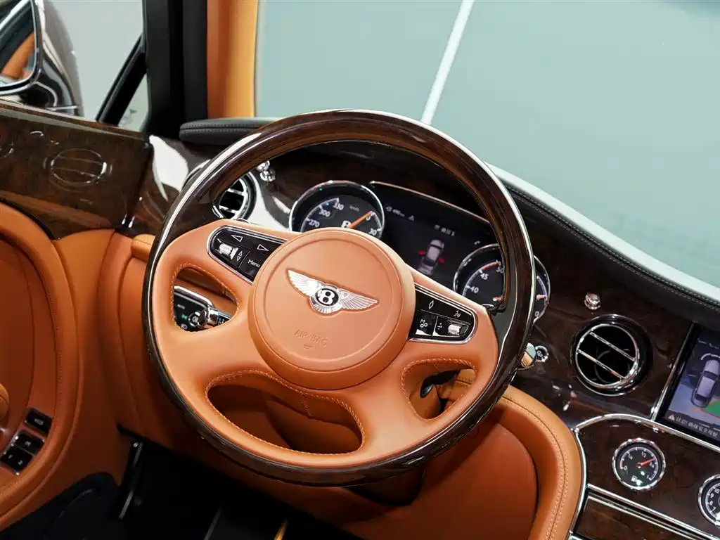 Bentley Mulsanne 2020 — фото 14